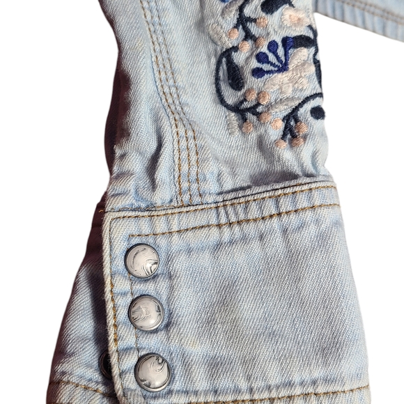 Free People Button down Floral Embroidered Top - Picture 6 of 8